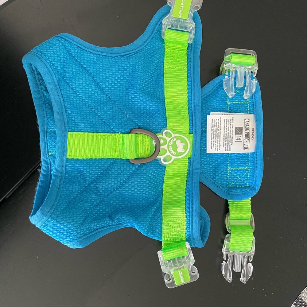 Canada pooch cooling harness blue and green